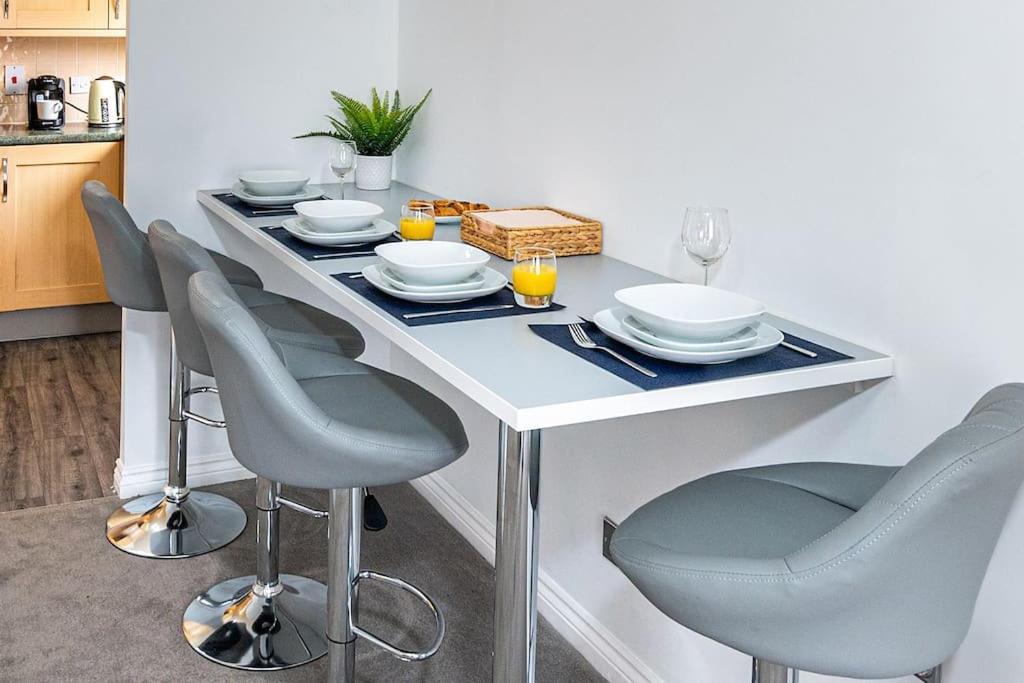 Reading 2-Bed Apartment & Parking Buitenkant foto